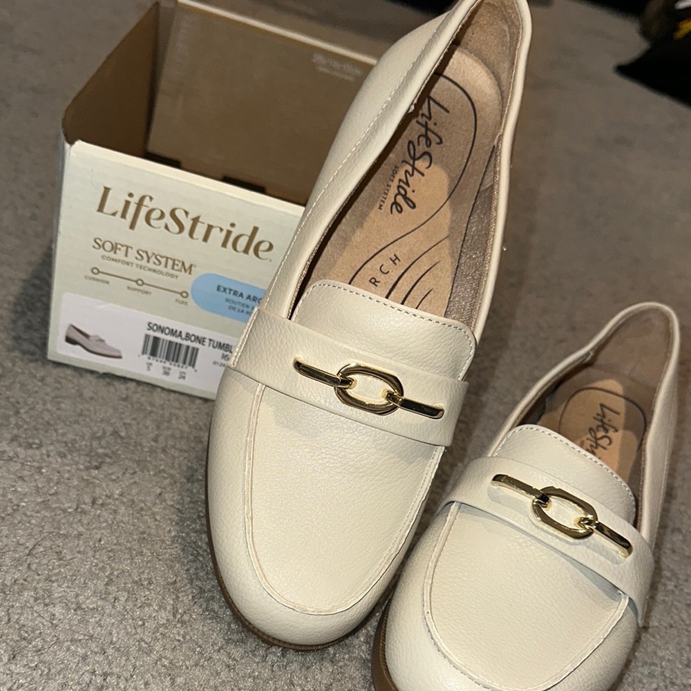 [New in Box — Size 7.5] LifeStride Sonoma Bone Tumble Loafers